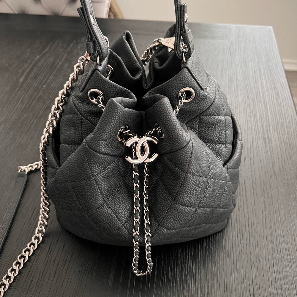 CHANEL Bucket Bag
